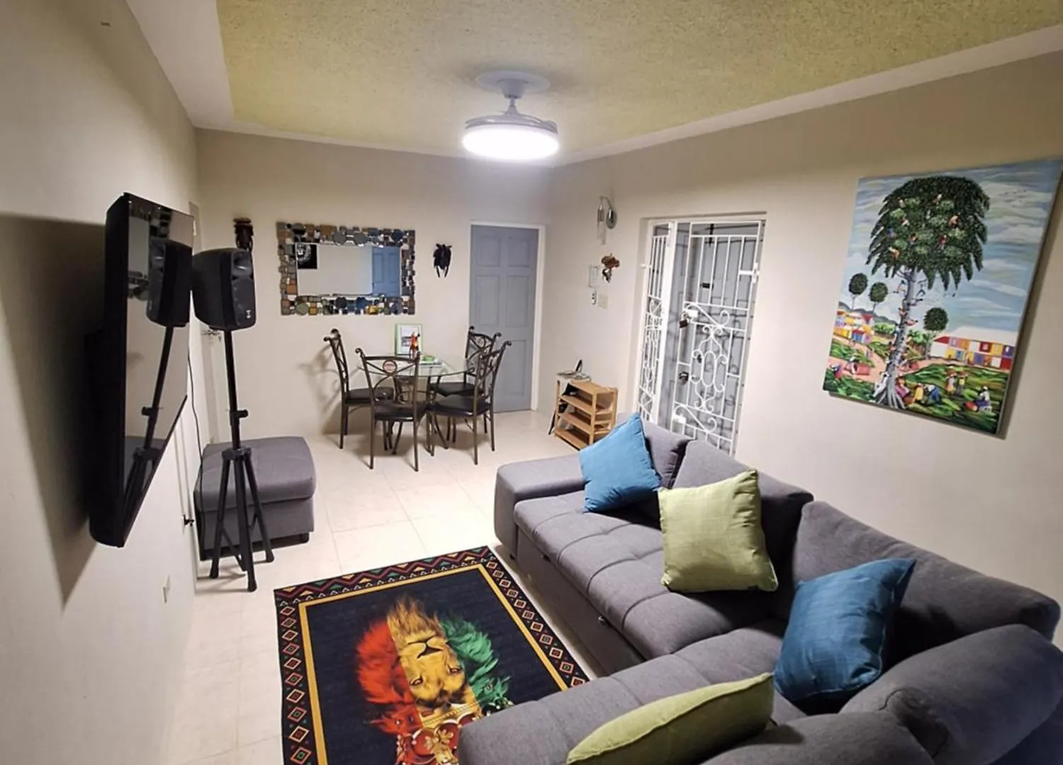 اتصالات Comfortable 2 Bed Apartment 